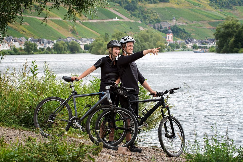 Mosel Radweg Zell (Mosel)   Cochem 10ozox