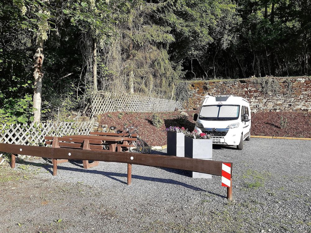 Wohnmobilstellplatz am "Schmisserhang" 12k2kt