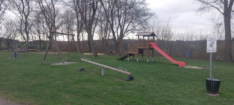 pois/spielplatz-in-basselscheid-87c9