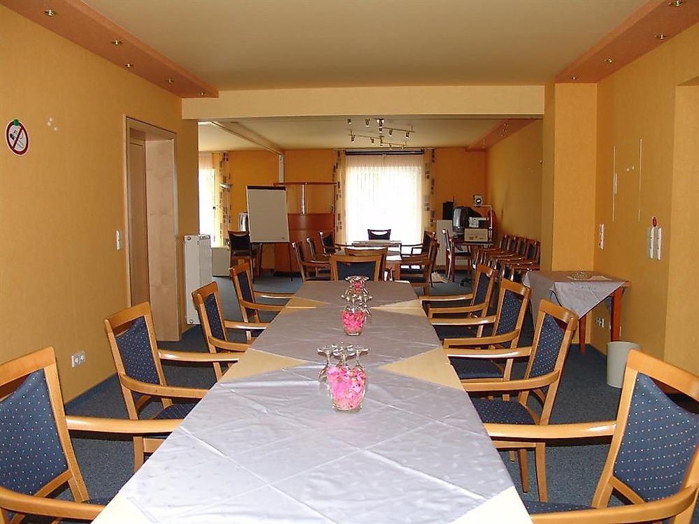 Hotel Zum Rehberg 1ix2ev