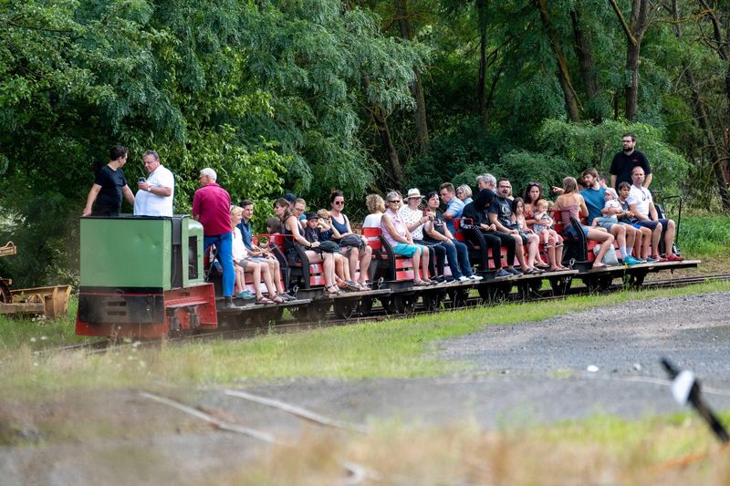 Fahrten mit der Feldbahn in Guldental 1pk2fd
