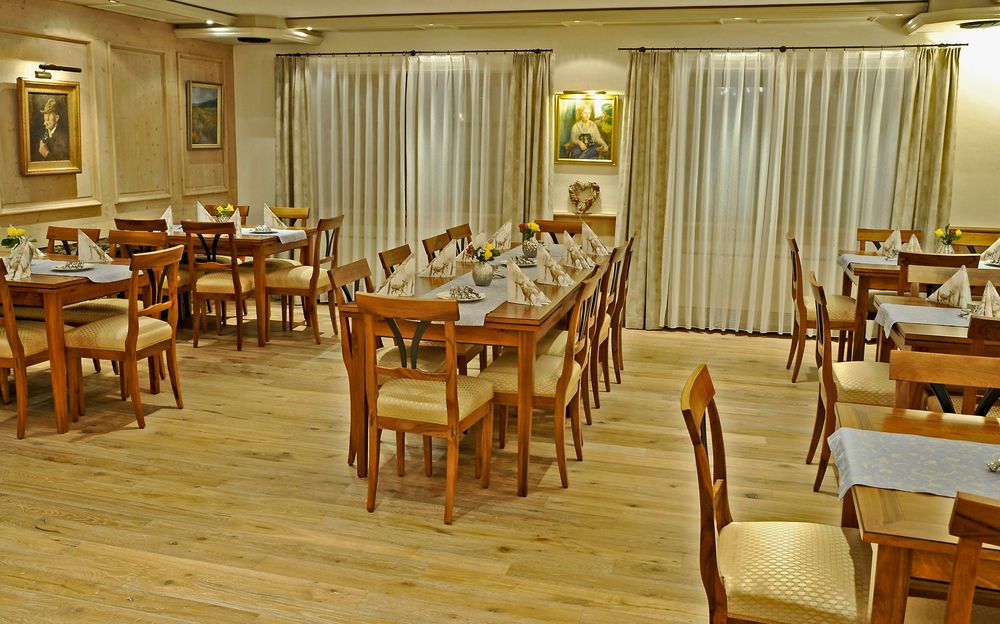Gasthaus & Hotel "Zum Goldenen Hirschen" 1t6vni