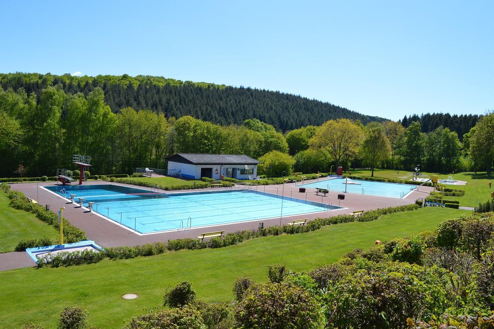 Waldfreibad Idarwald 1t7nxj
