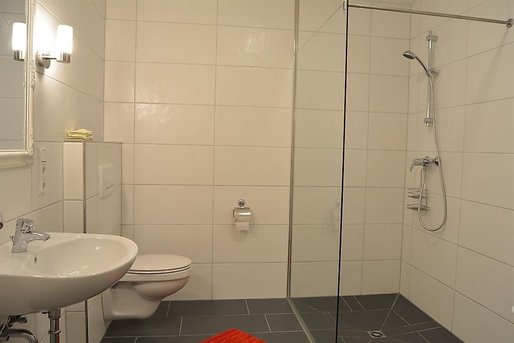 Lindenhof Hahn 413as4