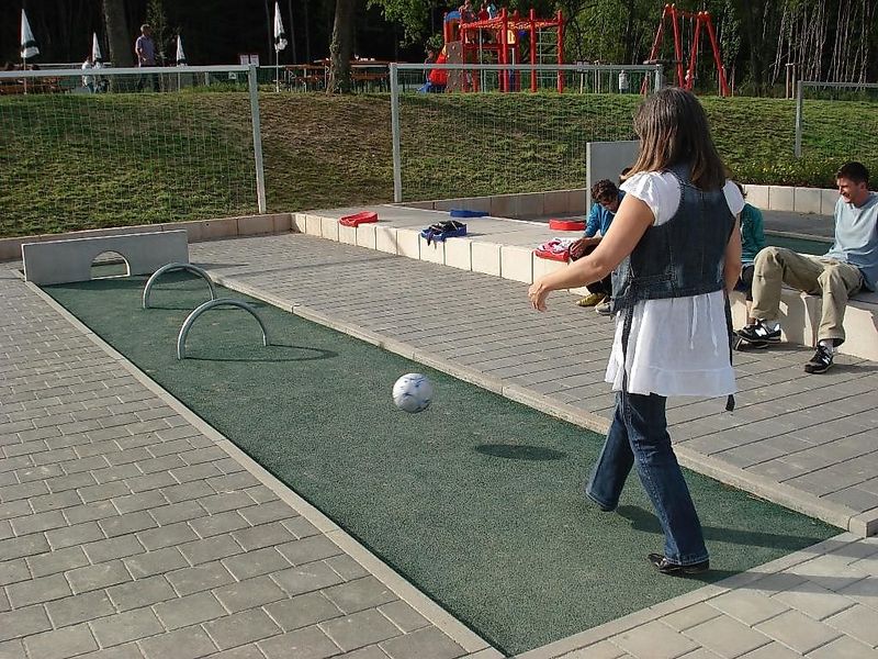 pois/mini-xsoccer-anlage-xmit-xcafe-u-bistro-abseits-4d1e