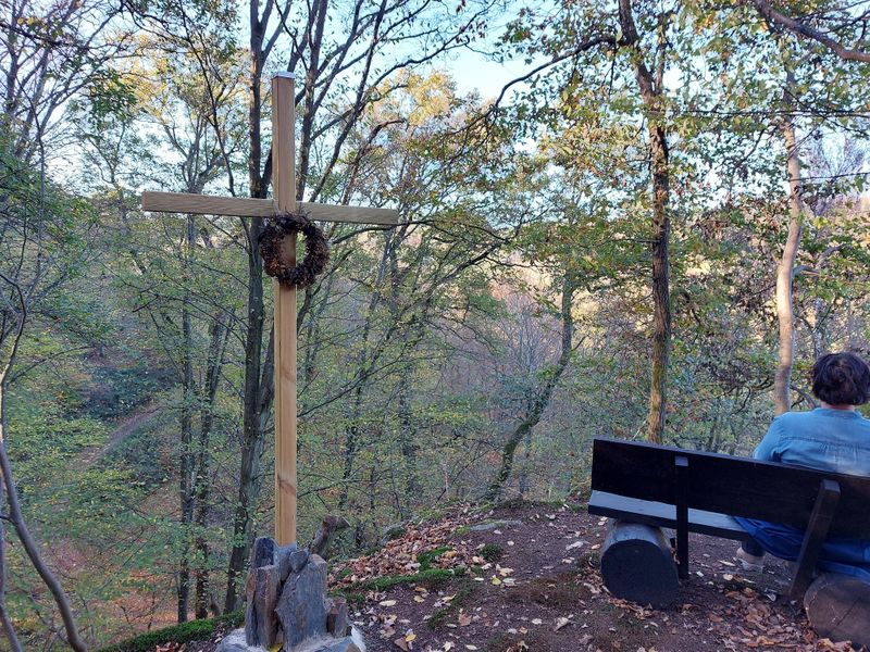 Hoch Ley am Wanderweg Schessels Beersche 3ogt9g
