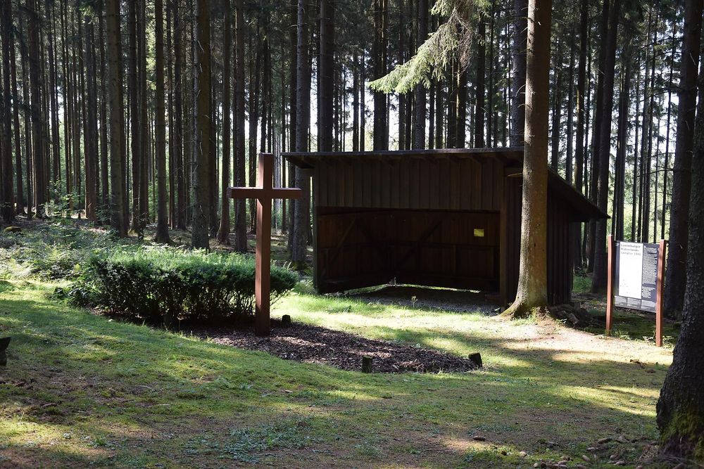Stätten der Unmenschlichkeit   Gedenkstätte SS Sonderlager/KZ Hinzert 4vrd48