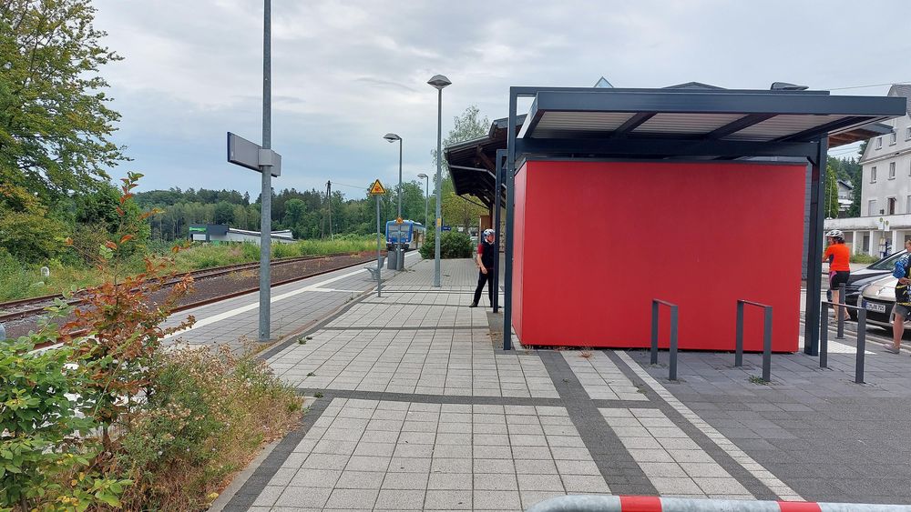 Öffentliche Toiletten am Bahnhof Emmelshausen 5iktt6