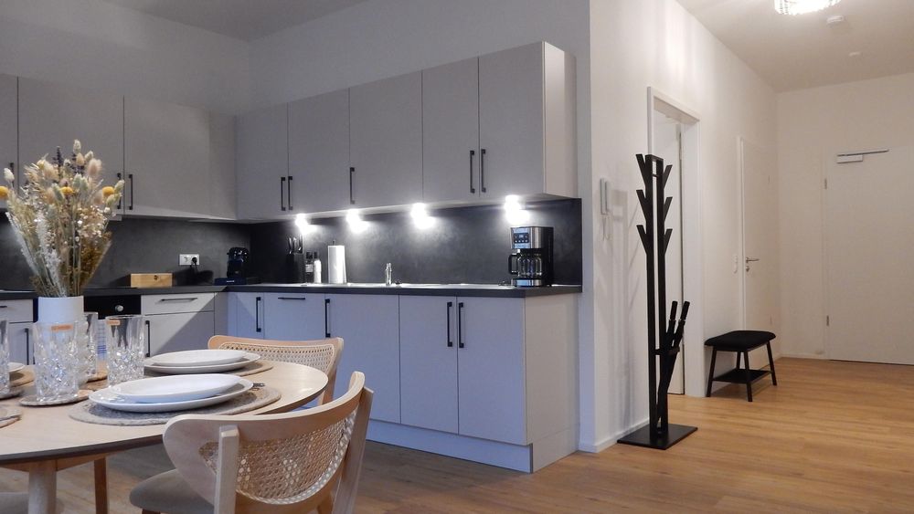 Ferienhaus│ Zentral │3 Whg │250 m² │ Parkplätze 6cptli
