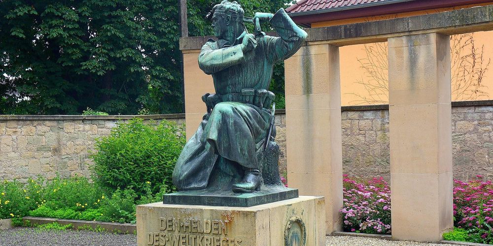 Kriegerdenkmal 6h4hm1