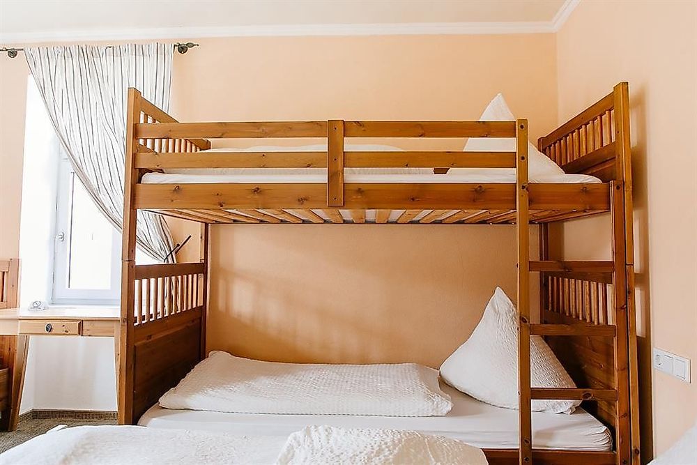 Landhotel Airport inn 6sjsxt