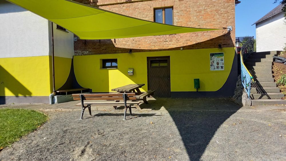 Spielplatz in Schwall 89ng5d