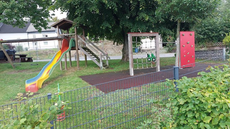 pois/spielplatz-in-badenhard-3722