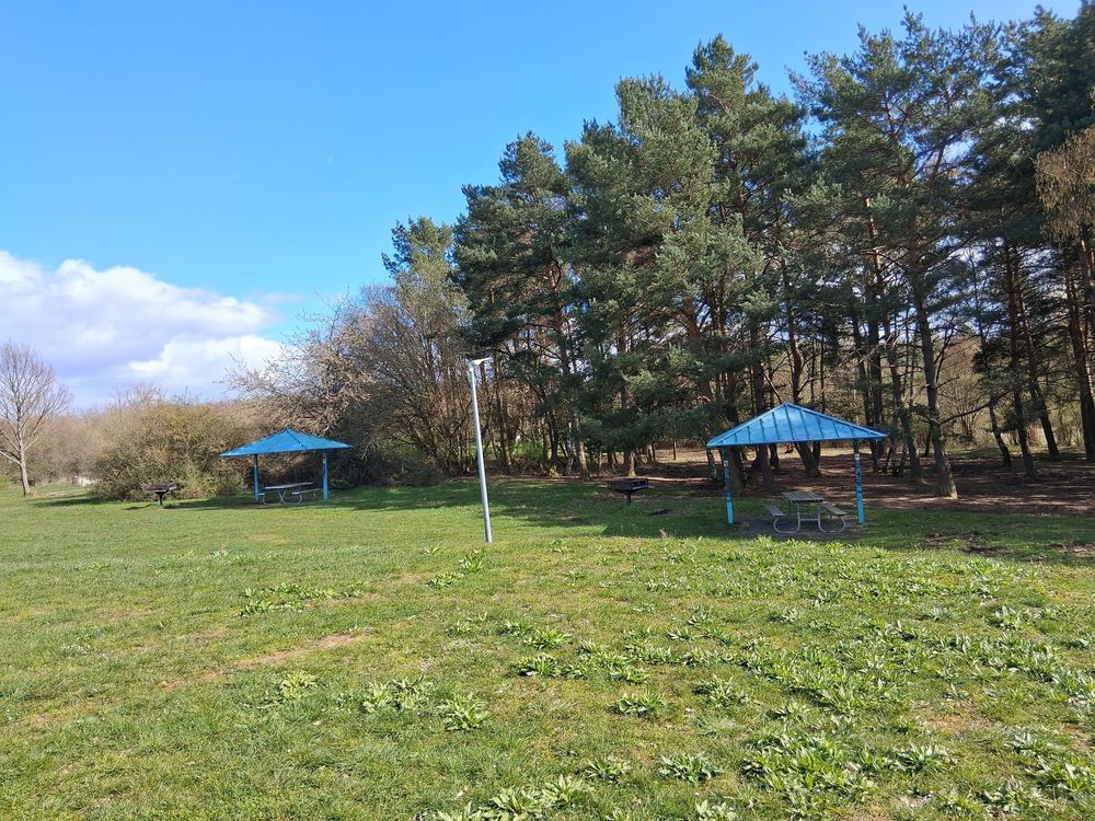 Freizeitpark und Grillplätze Kuhberg 7nmox4