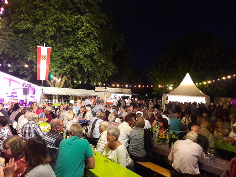 Weinmarkt 7yb7f0