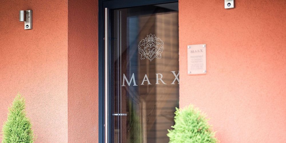 Weingut Marx   Rotes Haus 8st1im