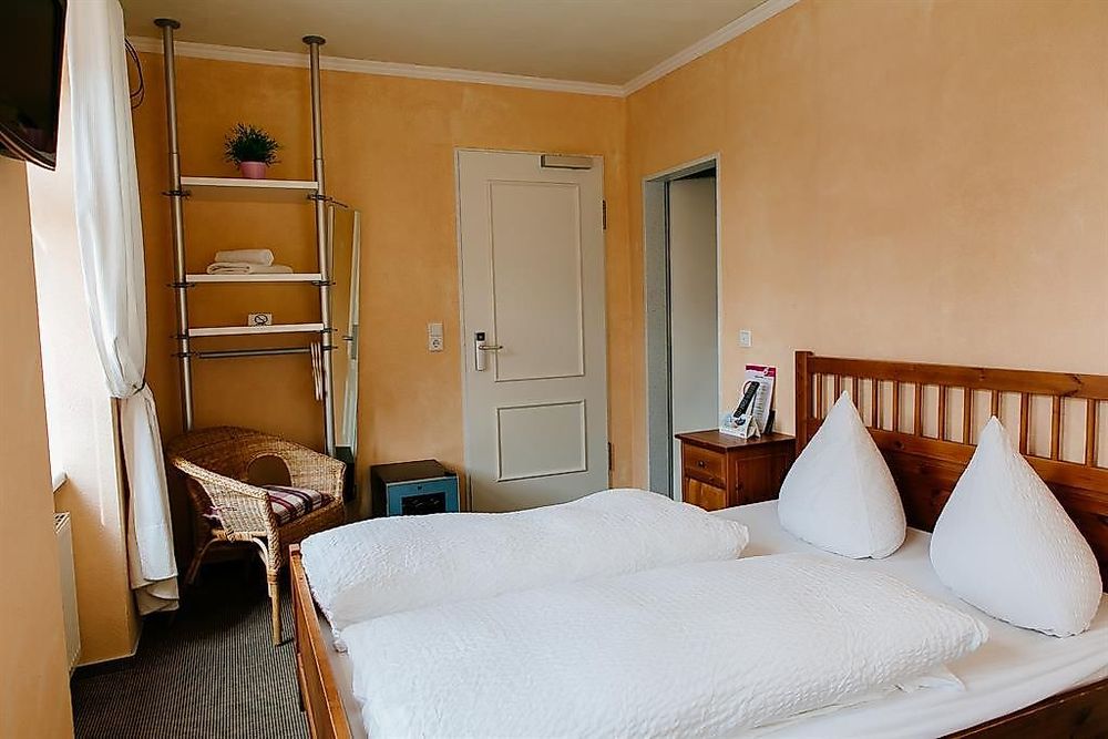 Landhotel Airport inn 9a0srr