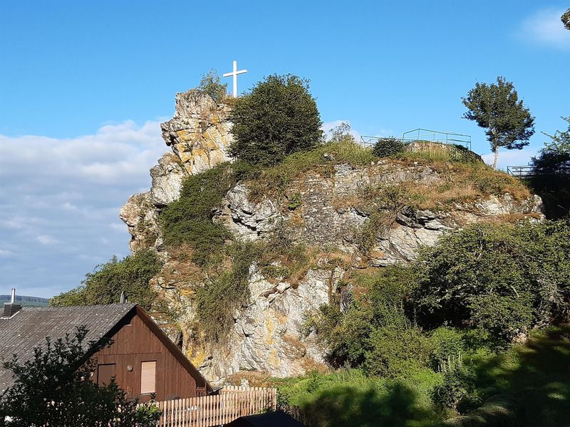 pois/burgruine-hunolstein-argo-xc7a9