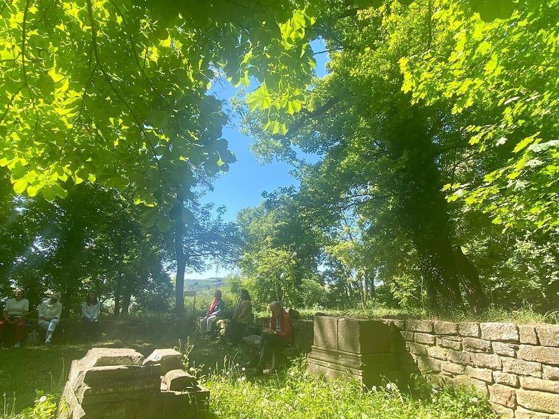 Gesänge und meditativer Spaziergang mit Ute Kreidler 9ycbhp