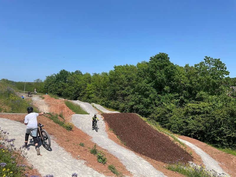 pois/pumptrack-fahrradparcours-auf-dem-wissberg-a9f9